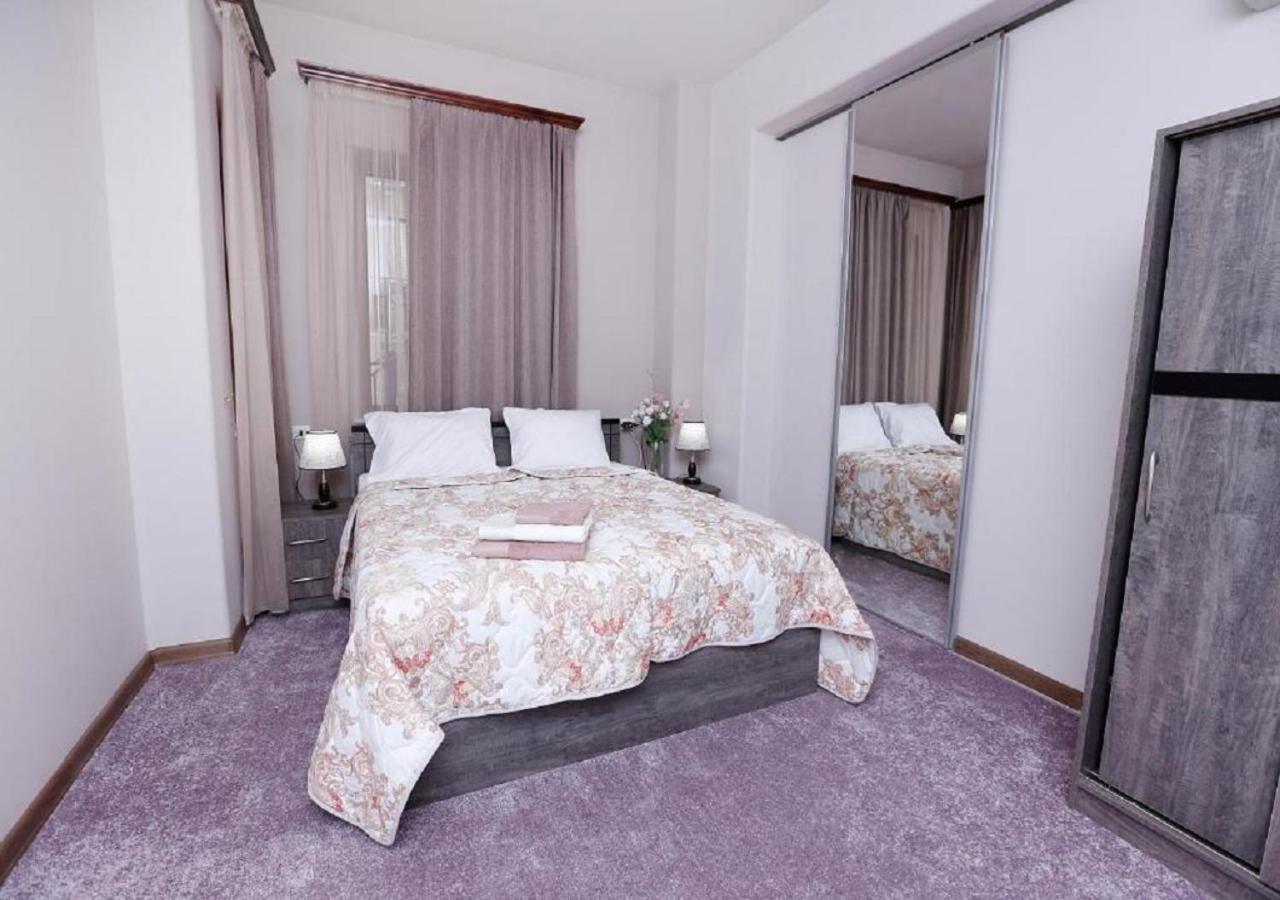Guesthouse เยเรวาน ภายนอก รูปภาพ